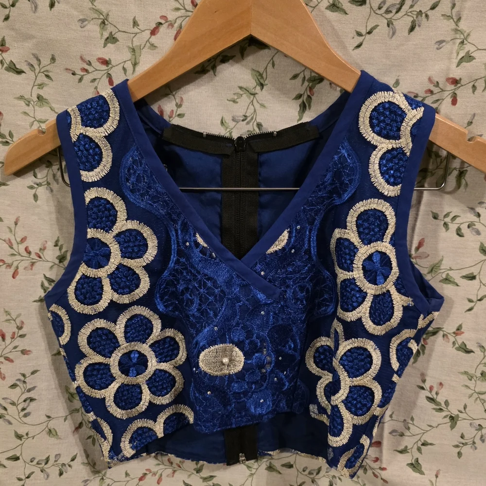 Girls' Blue and Cream Floral Lace Outfit